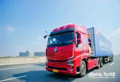 干线运输全能选手！乘龙HK LNG牵引车丝路长测立标杆