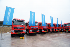 千台战略签约！中国重汽豪沃新能源牵引车助力沪蓉干线绿色贯通