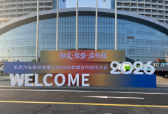 乾坤/多利卡D6/睿立达V8E站C位！东风轻型车2026年会展车透露什么风向？