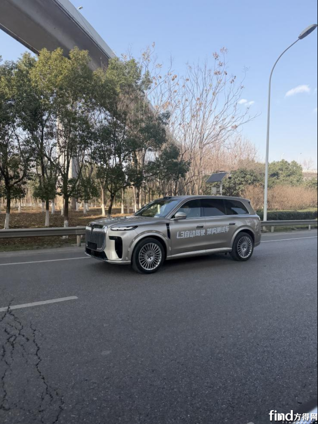 0113-【简讯】岚图泰山Ultra版测试车曝光，或将成为首款L3级量产SUV(6)536