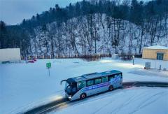 寒区客旅转型破局之路：宇通以电动化方案解锁旅游新可能
