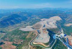 政策东风加持，新能源无人矿卡如何破解矿山困局？