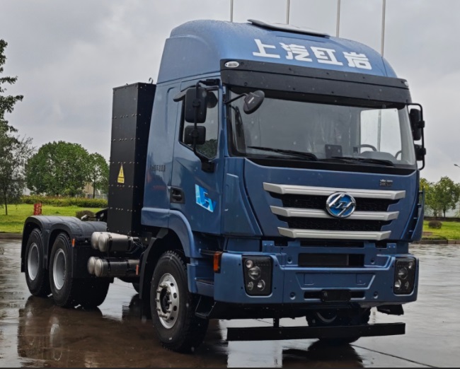 上汽红岩连发新车公告！重整后能否重生？