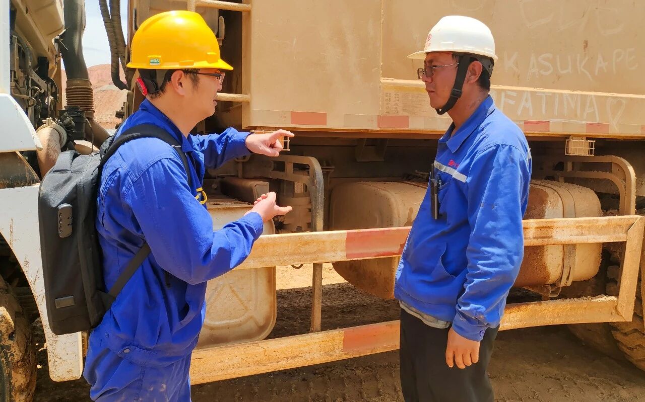 海外客户点赞徐工售后服务