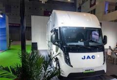 坤鹏ET9亮相2026深圳国际商用车展，硬核实力备受关注