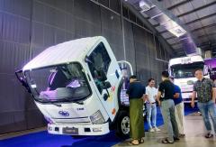 一汽解放携J6P与虎VR重磅亮相第三届缅甸国际车展