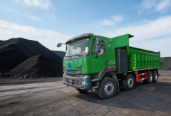 油价再高也不怕 乘龙H5 8X4轻量化纯电自卸助卡友赢在起跑线