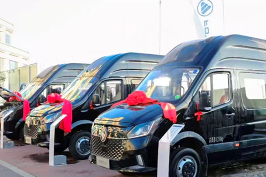 北汽福田760辆图雅诺新能源赋能新疆文旅