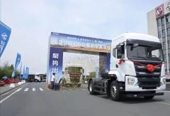 100台搭载玉柴重型发动机的牵引车出口沙特