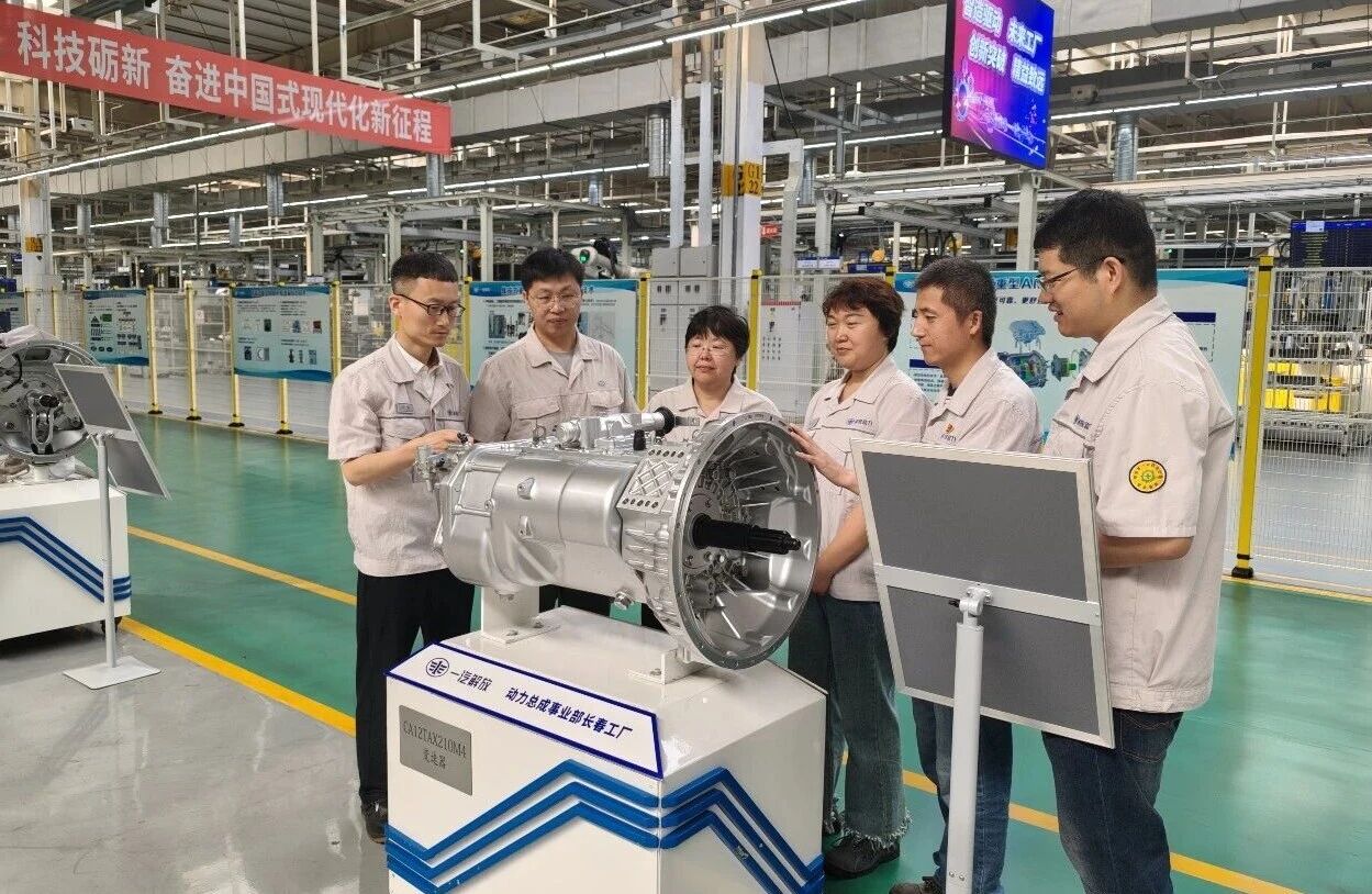 解放动力全新顶拉式12挡重卡变速箱实现量产