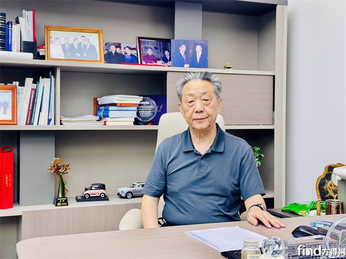 董扬
