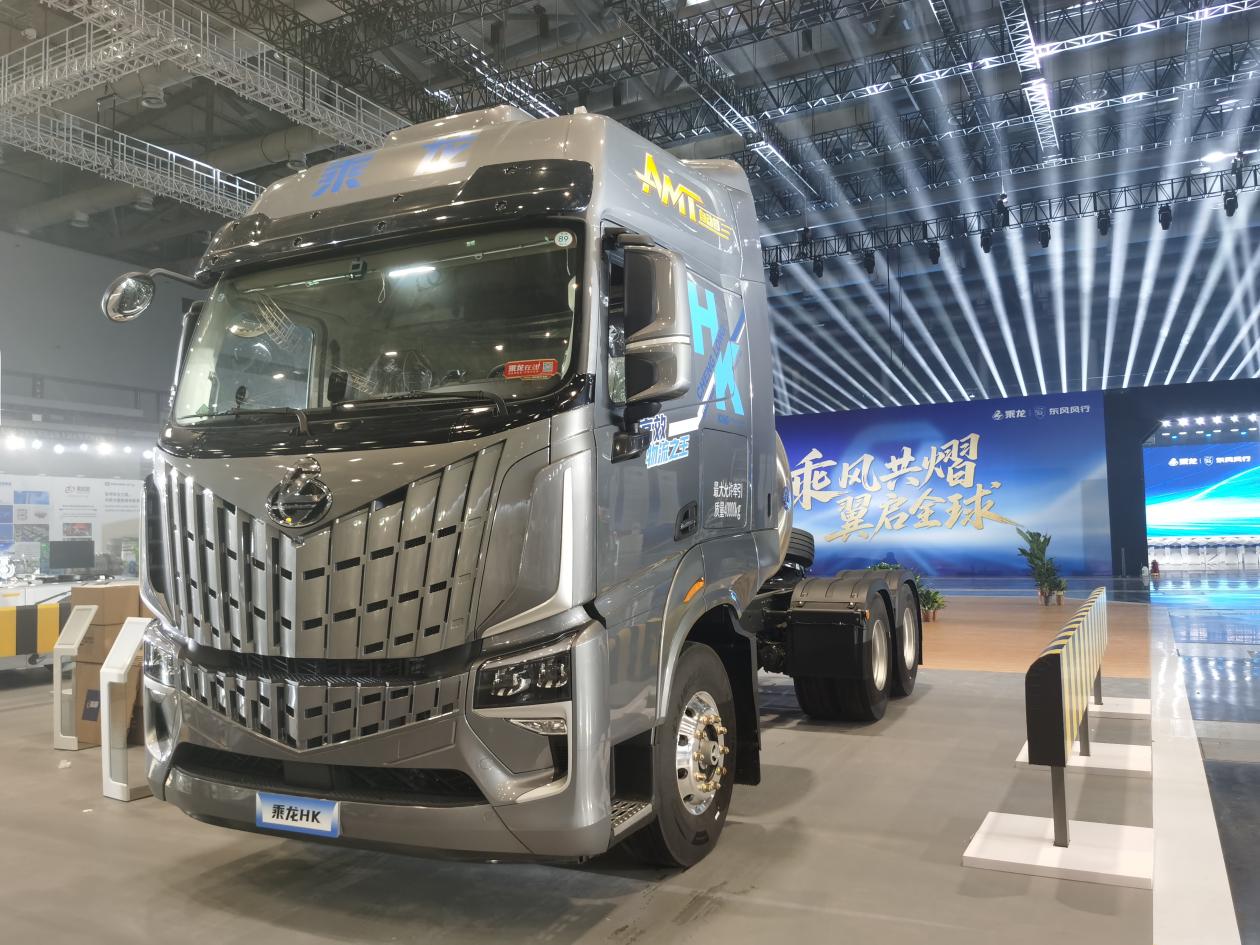 干线运输一年多赚2万！乘龙HK LNG 720马力牵引车来了