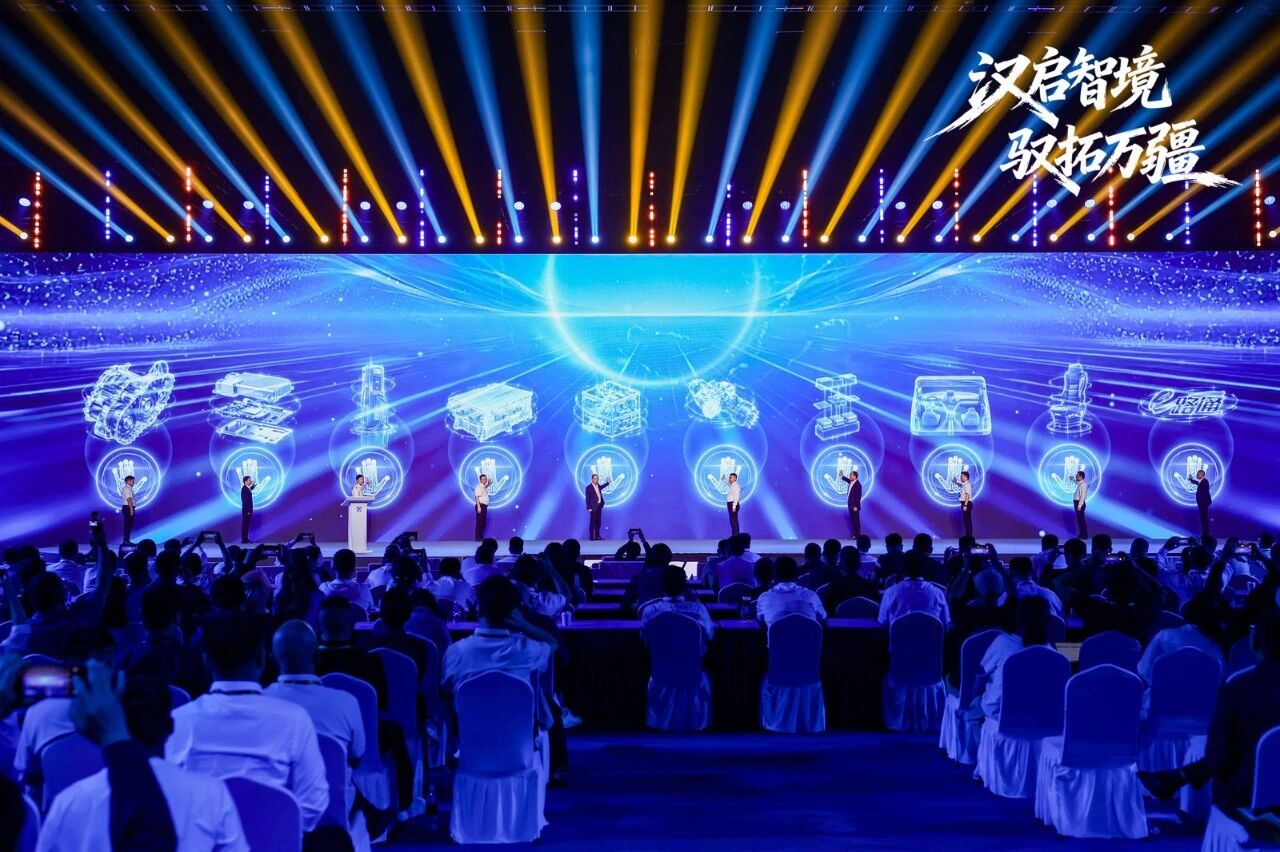 徐工汉境全球发布 开启干线物流新时代