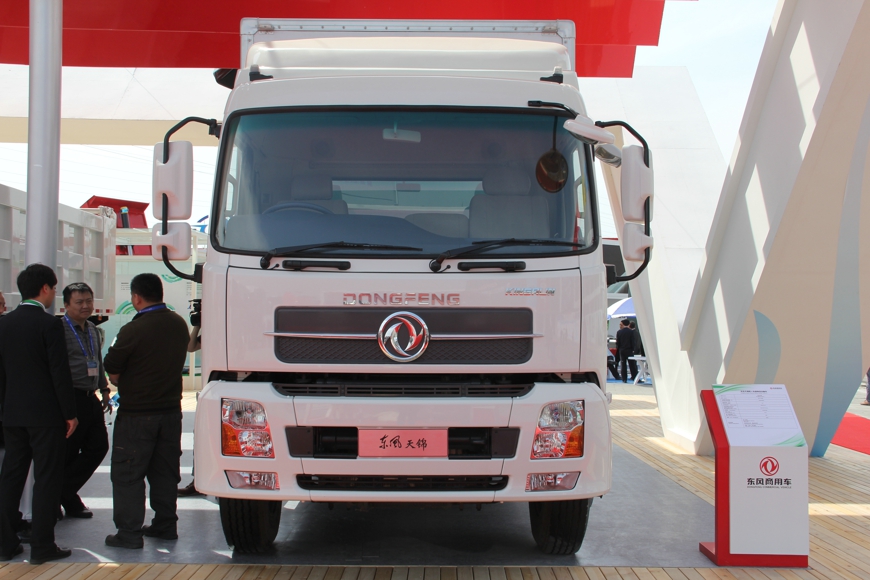 东风天锦欧v快速物流运输车