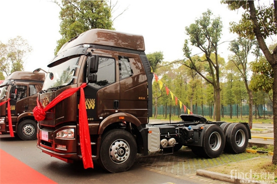 解放j6成为中国第一个走出国门,参加汉诺威国际商用车展的自主车型