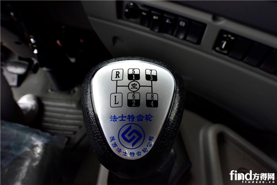 致道800w采用法士特9挡或12挡变速器