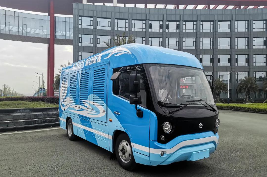 新能源空气净化除霾专用车,并促使该项目成功落地成都,既是银隆在绿色