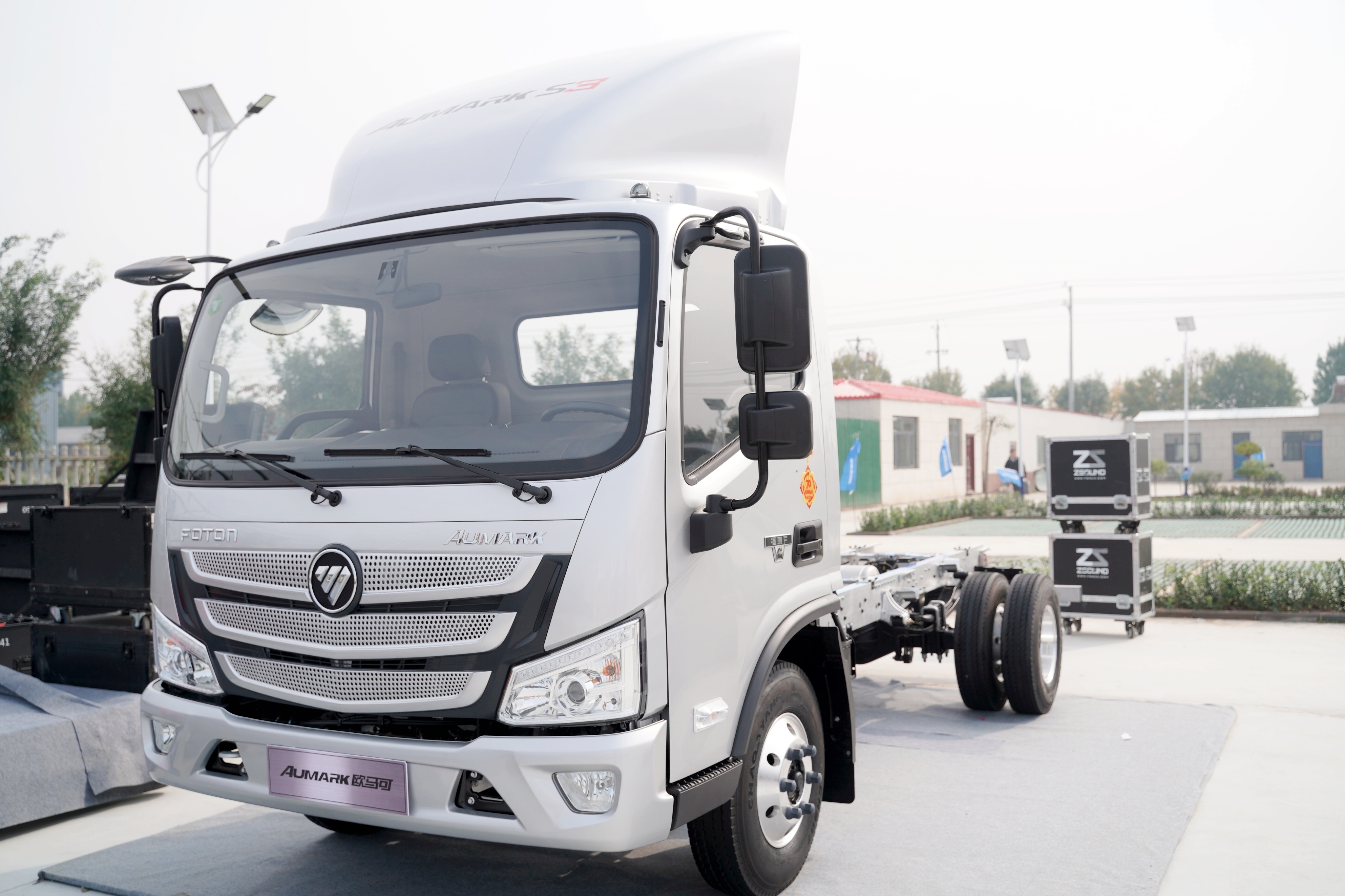 "2020轻量化轻卡之王"有多轻?欧马可s3超级轻量化卡车告诉你