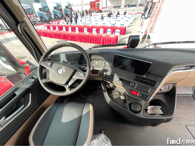 陕汽x6000今年改写高端重卡格局?680马力行业首批交车!