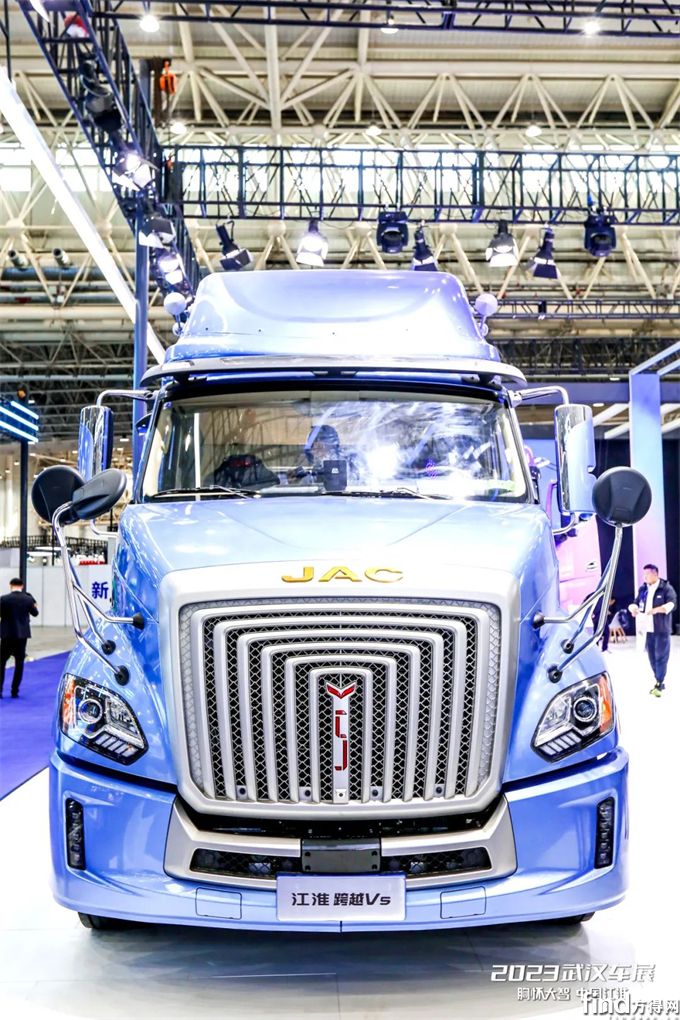 拉风外形高端内核江淮跨越v5闪耀武汉车展