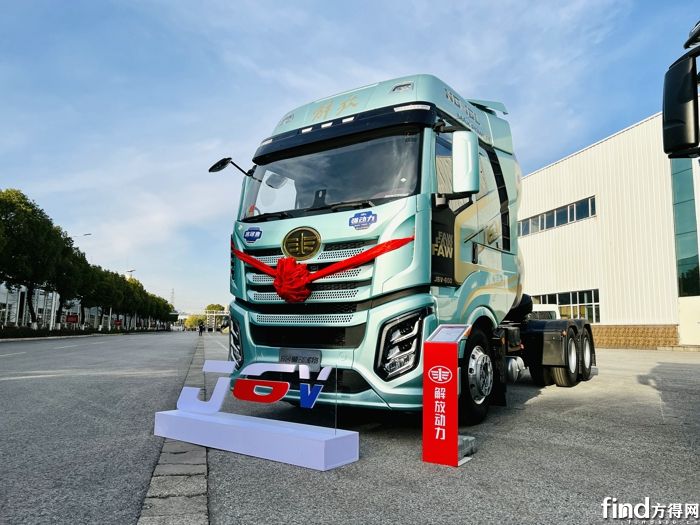 67重汽徐工远程逆涨陕汽解放争第二2月牵引车降24